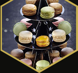 36 macarons et présentoir sapin